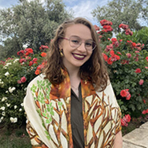 STUDENT RABBI: ALYSSA FEIGLESON Alyssa Feigelson is a Rabbinic student from the San Francisco Bay Area in California. She grew up attending the Ronald C. Wornick Jewish Day School, and still attends Peninsula Temple Beth El, where she became a Bat Mitzvah in 2012 and briefly worked as an administrative assistant in 2019. She graduated Reed College with a B.A. in History this past spring in May of 2021. At Reed she was the president of the Jewish Student Union and liaison to the Chabad on Campus and the Portland Hillel. She wrote her undergraduate thesis, Sourdough Challah, on the foundation of Reform Judaism in the San Francisco Bay Area and how Jewish women helped the movement take root. She is most proud of her work for Shalom Bayit, a Jewish nonprofit serving survivors of domestic violence in the Bay Area. She has over fifteen years of experience in various choirs and a capella groups and has played guitar for fourteen years. She is passionate about Jewish women’s studies, Jewish-American history, knitting, and music. She is delighted to serve the Jewish community at Temple Or Hadash!